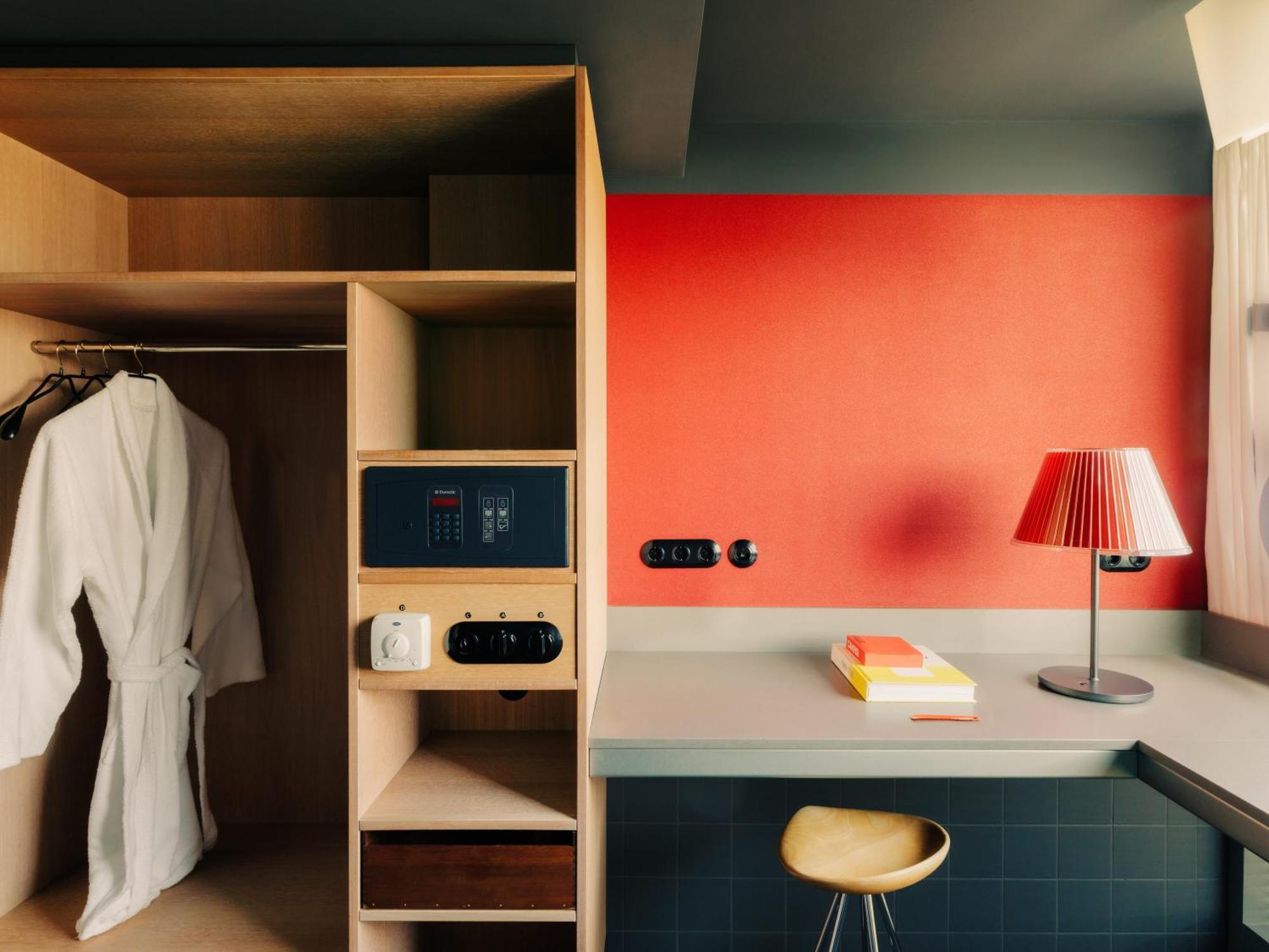 Camper Room,1758301970:JPEG