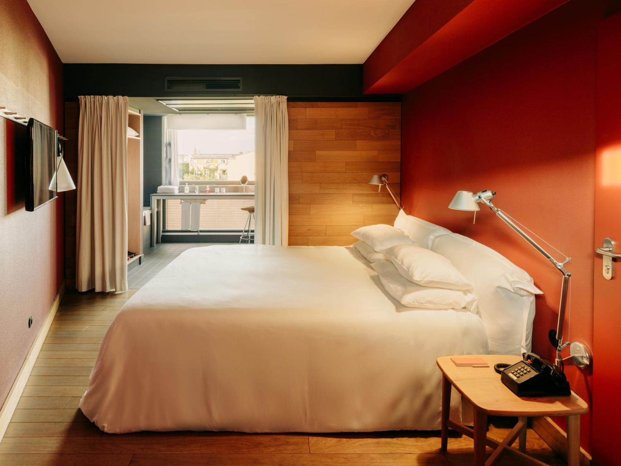 Corner Double Room,1758301974:JPEG