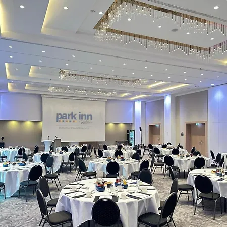 Park Inn By Radisson Berlin Alexanderplatz-2