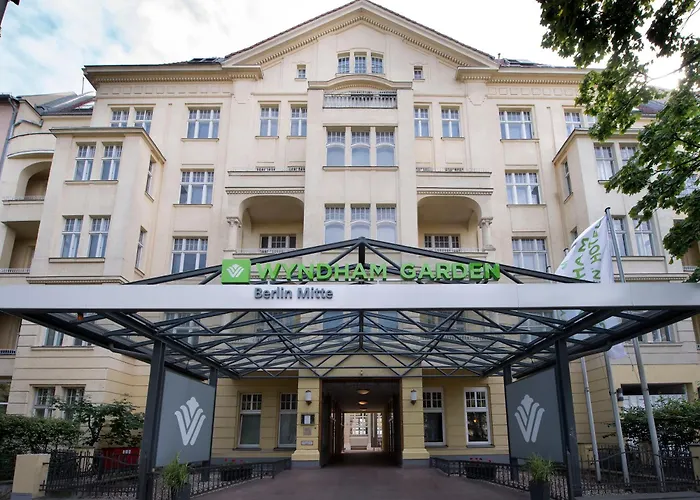 In Luxury hotels Wyndham Garden Berlin Mitte